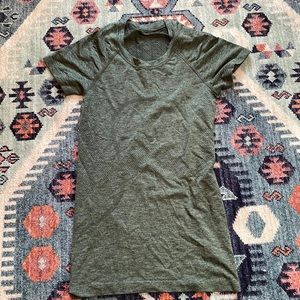 Lululemon shirt NWOT